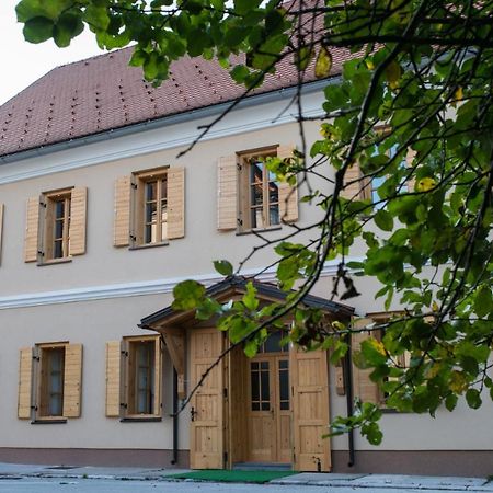 Vila Viktorija Brod na Kupi ภายนอก รูปภาพ