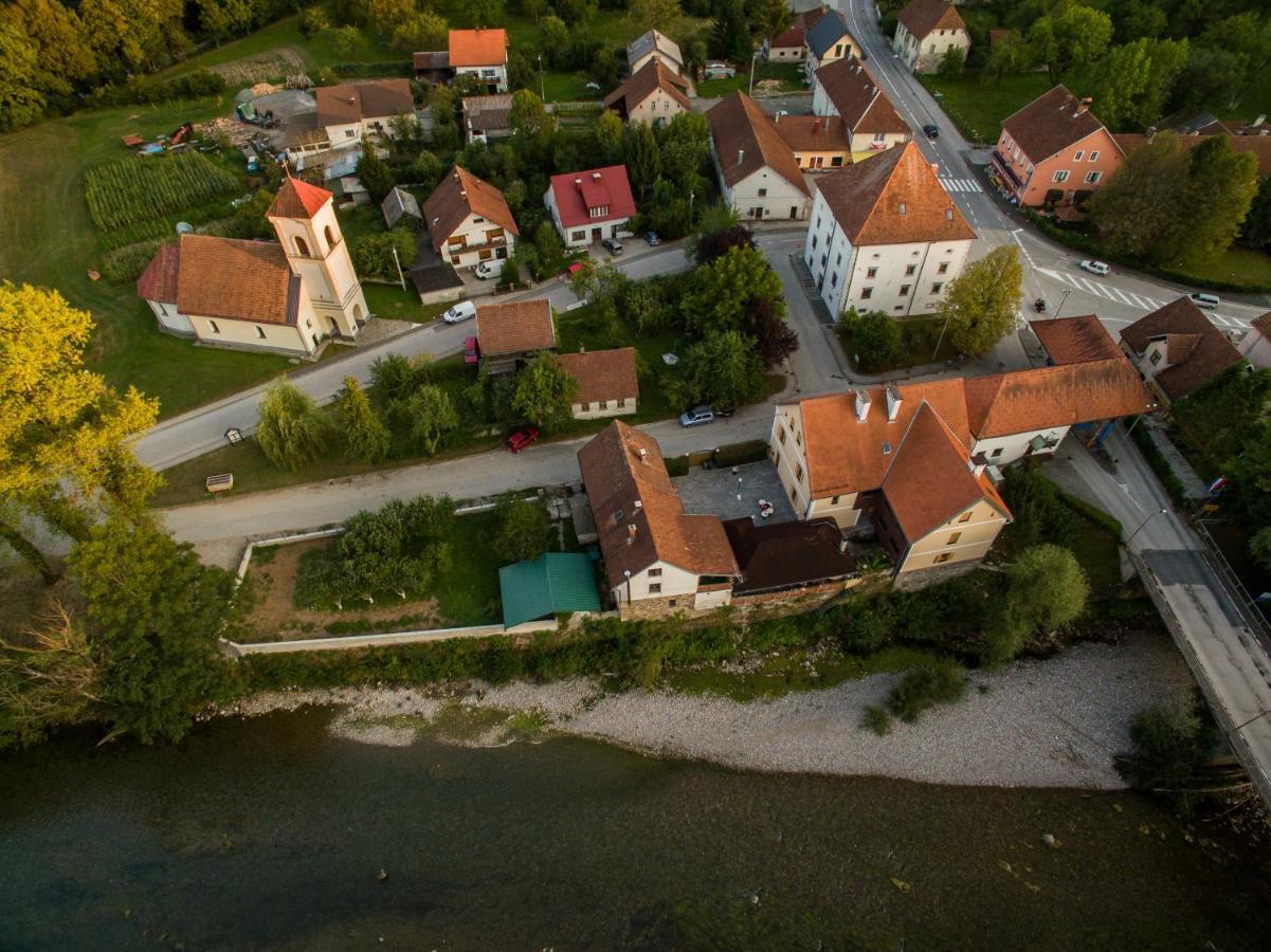 Vila Viktorija Brod na Kupi ภายนอก รูปภาพ